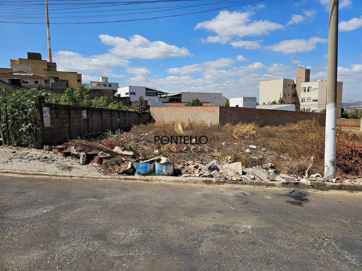 Lote, Santa Rita de Cássia, 0 Quarto, 0 Vaga