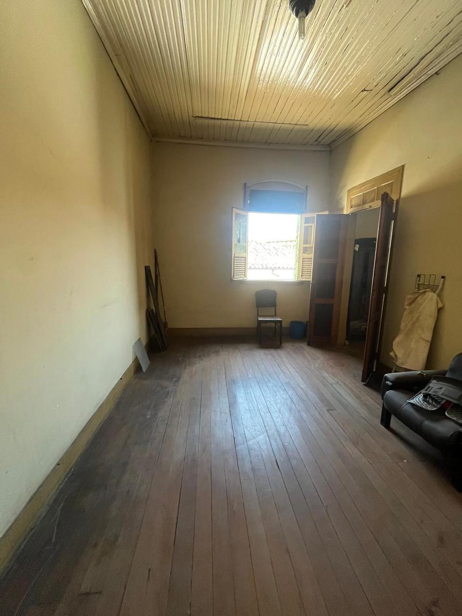 Casa, Centro, 5 Quartos, 0 Vaga