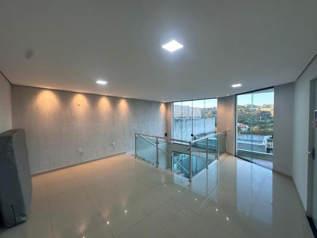 Casa, Estancias Imperiais, 3 Quartos, 5 Vagas, 1 Suíte
