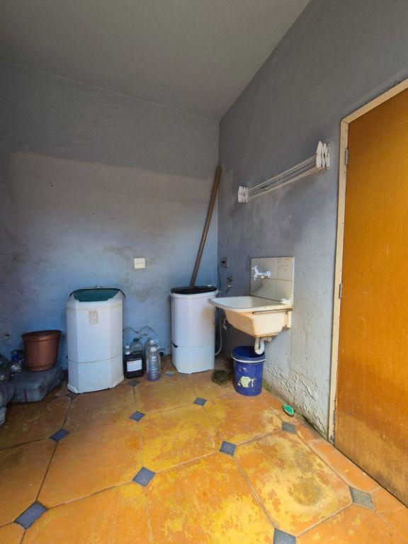 Casa, Centro, 2 Quartos, 0 Vaga