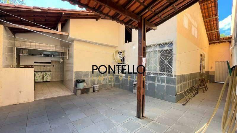 Casa, Conjunto Celso Machado, 3 Quartos, 4 Vagas, 1 Suíte