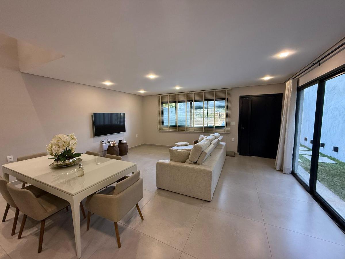 Casa, Trevo, 3 Quartos, 2 Vagas, 3 Suítes