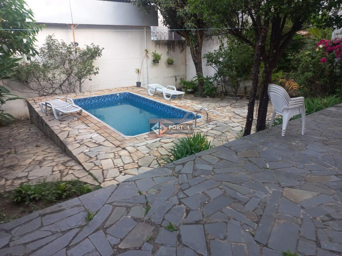 Casa, Itapoã, 4 Quartos, 2 Vagas, 1 Suíte