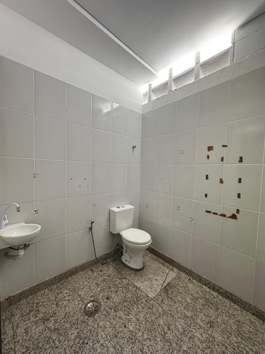 Andar, Estoril, 0 Quarto, 2 Vagas