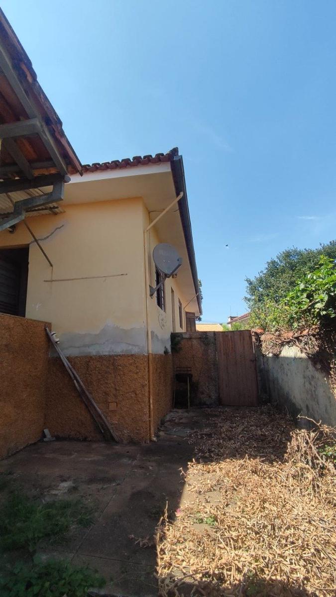 Casa, Centro, 3 Quartos, 8 Vagas, 1 Suíte