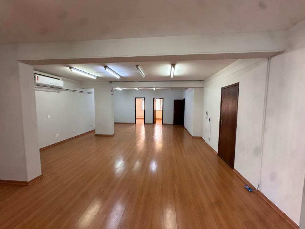 Sala, Centro, 0 Quarto, 1 Vaga