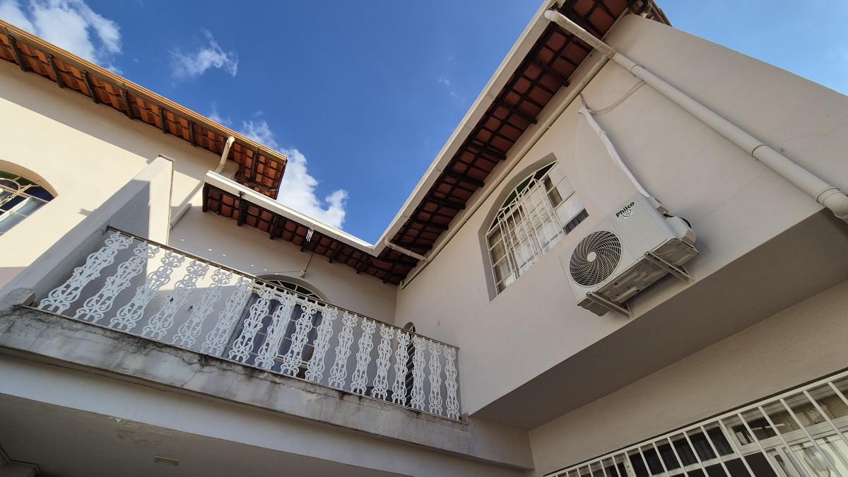 Casa, Ouro Preto, 5 Quartos, 2 Vagas, 1 Suíte