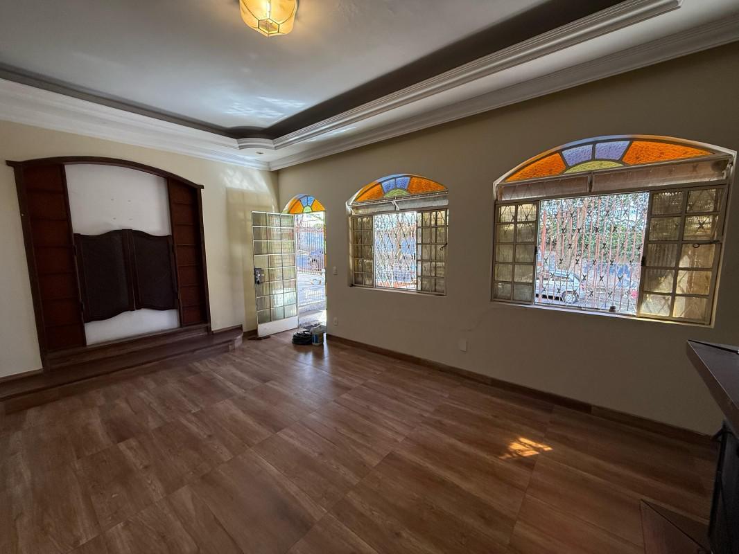 Casa, Planalto, 4 Quartos, 4 Vagas, 1 Suíte