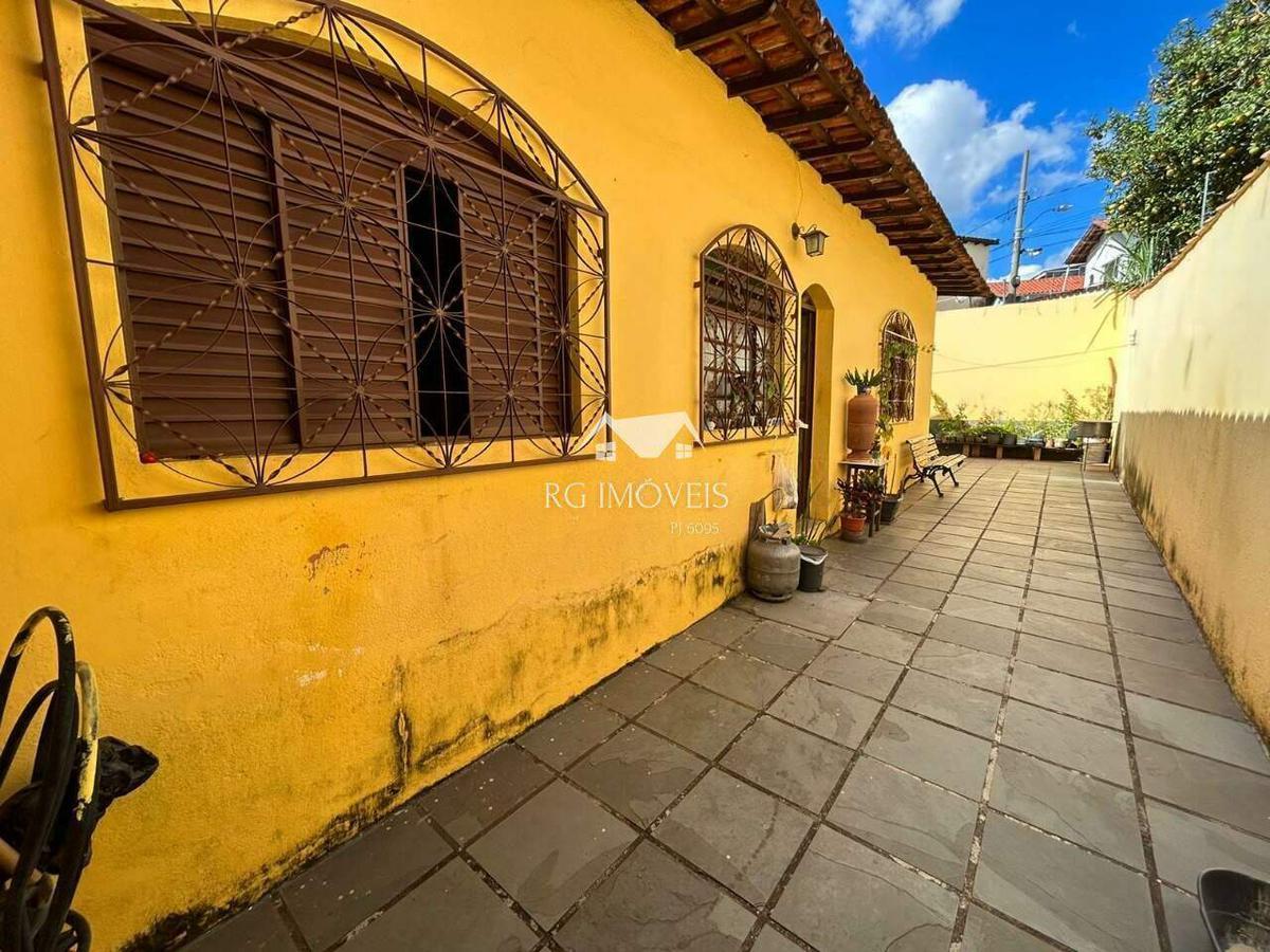 Casa, Milionários, 4 Quartos, 4 Vagas, 1 Suíte