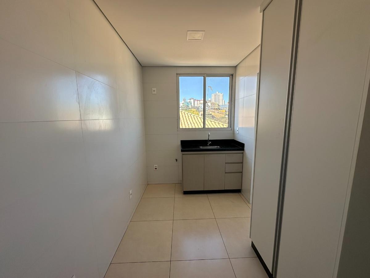 Apartamento, Heliópolis, 2 Quartos, 2 Vagas, 1 Suíte
