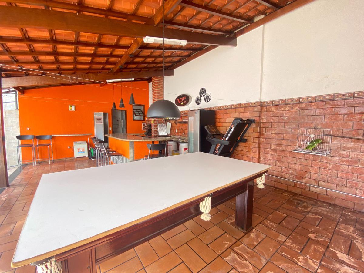 Casa, Colégio Batista, 4 Quartos, 1 Vaga, 1 Suíte