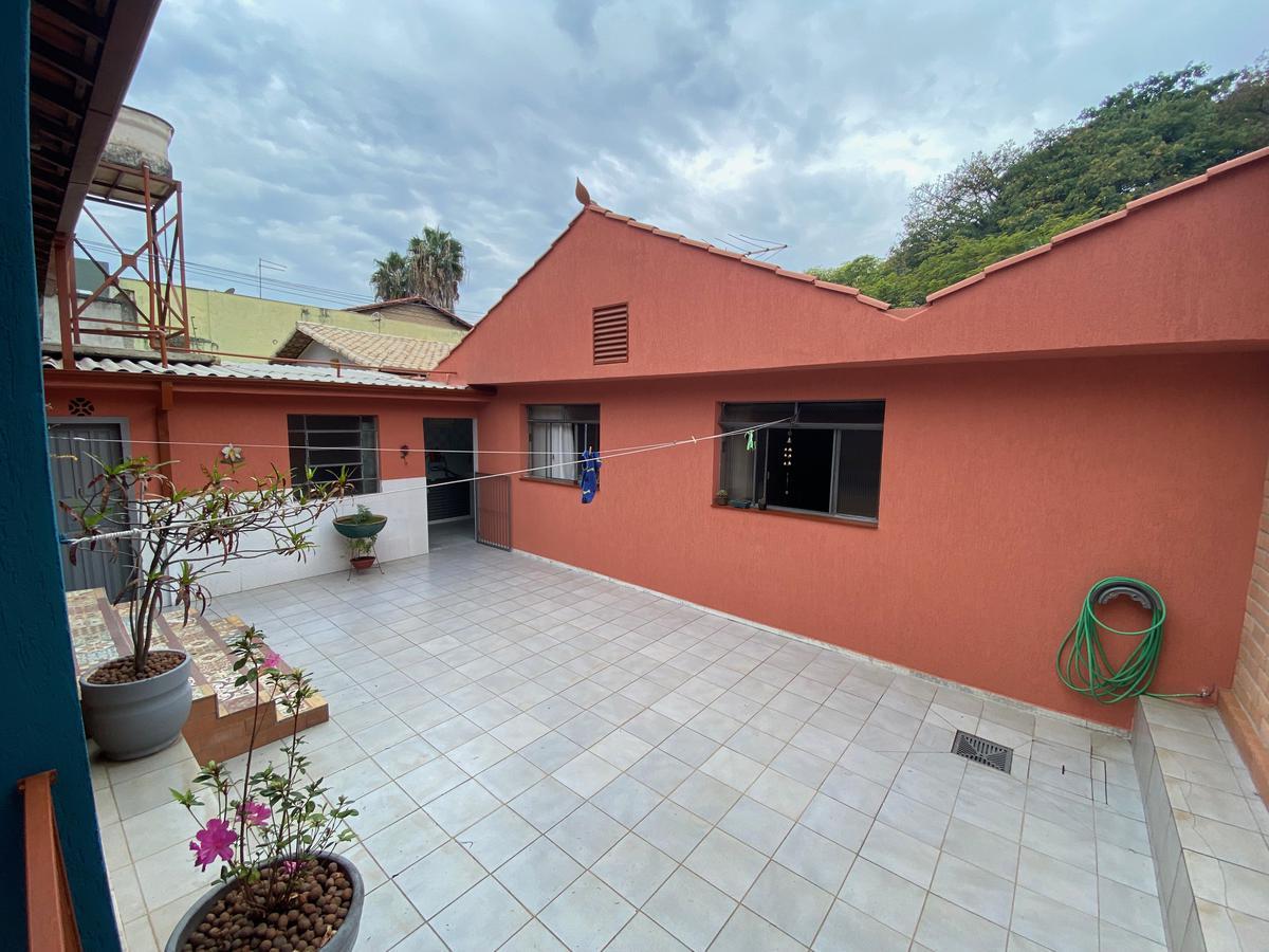 Casa, Itapoã, 3 Quartos, 3 Vagas, 1 Suíte