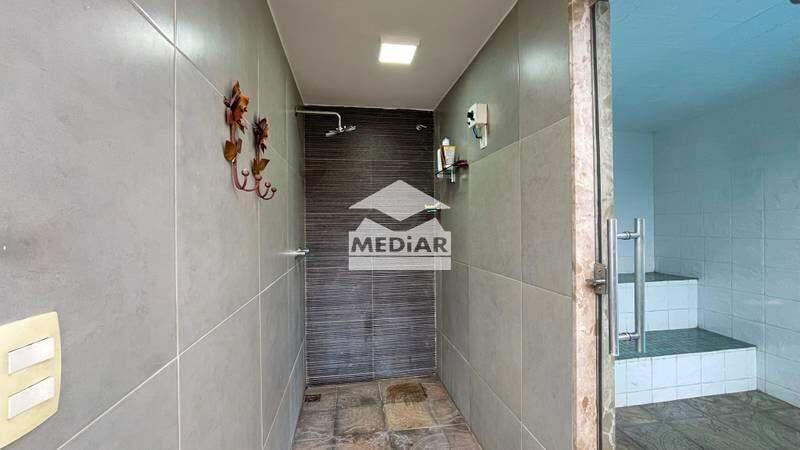 Casa, Castelo, 5 Quartos, 3 Vagas, 1 Suíte