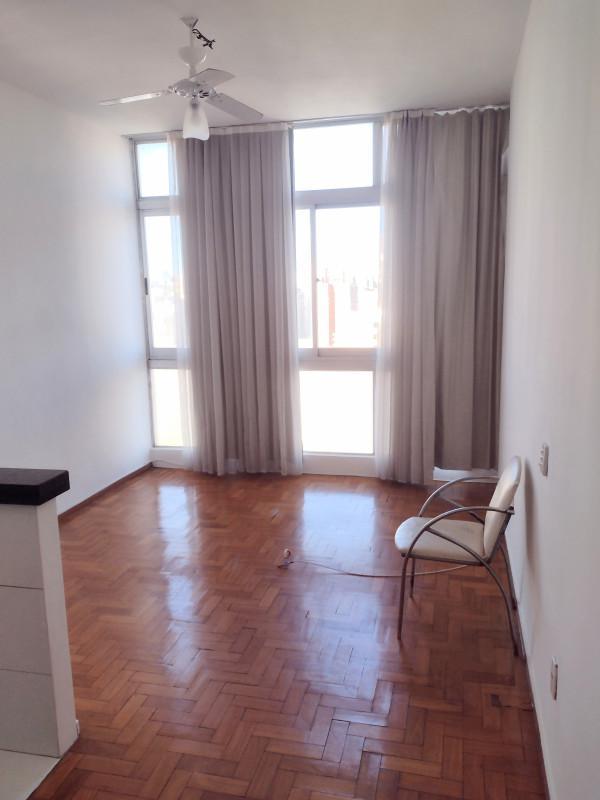 Quitinete, Barro Preto, 1 Quarto, 0 Vaga