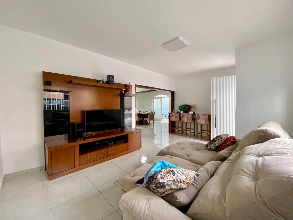 Casa, Planalto, 4 Quartos, 3 Vagas, 1 Suíte