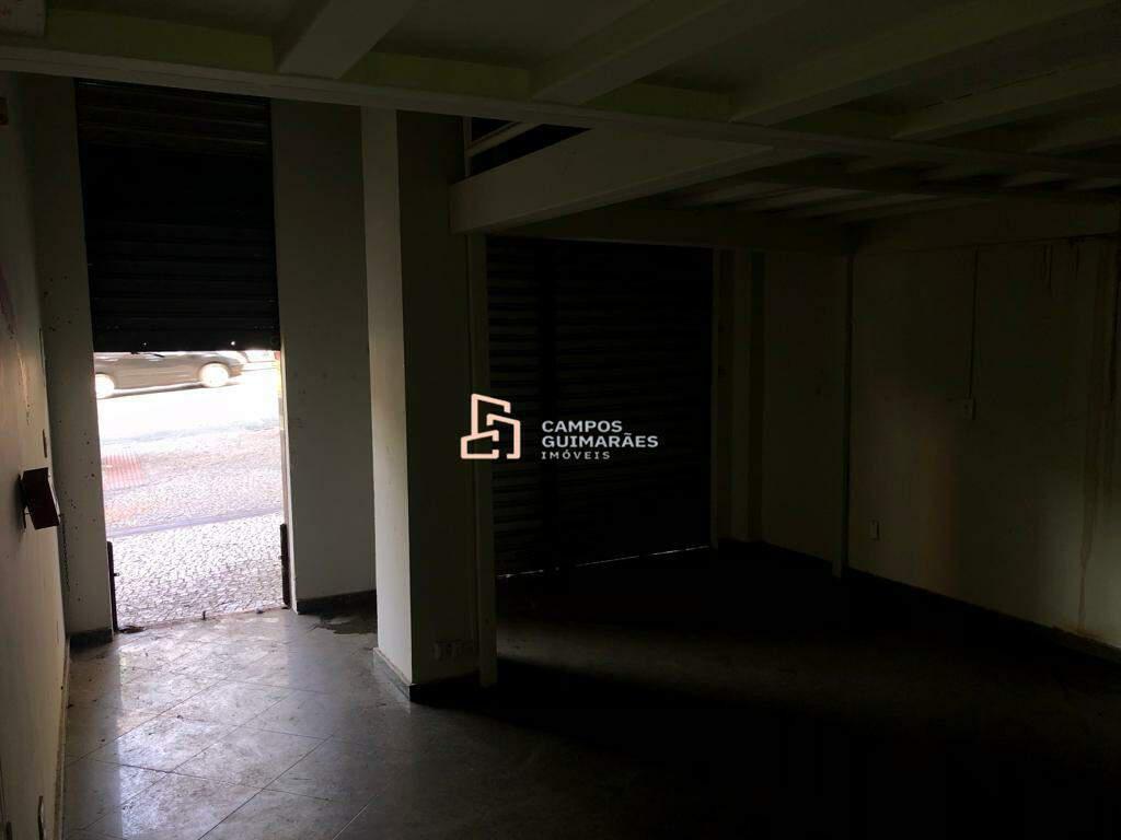 Loja, Funcionários