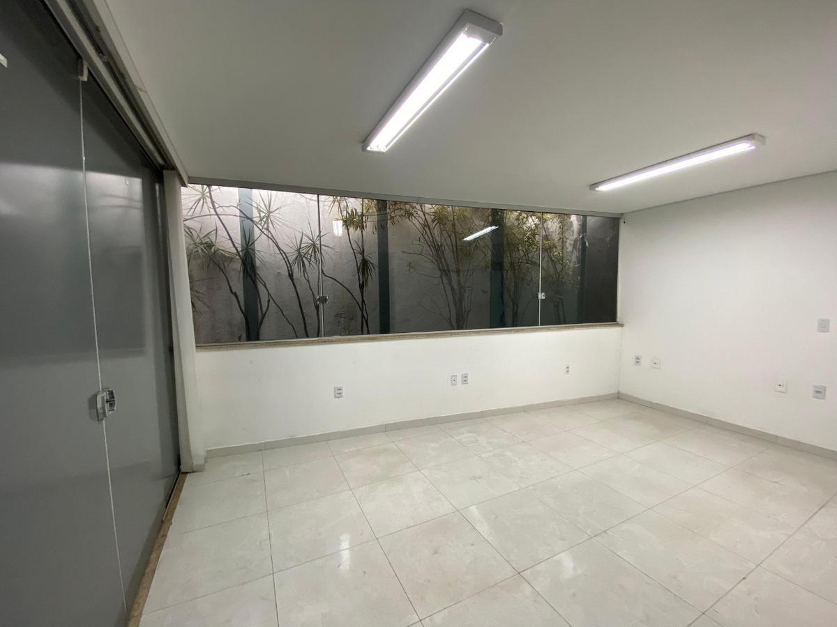 Casa Comercial, Bandeirantes (pampulha), 5 Quartos, 13 Vagas, 4 Suítes