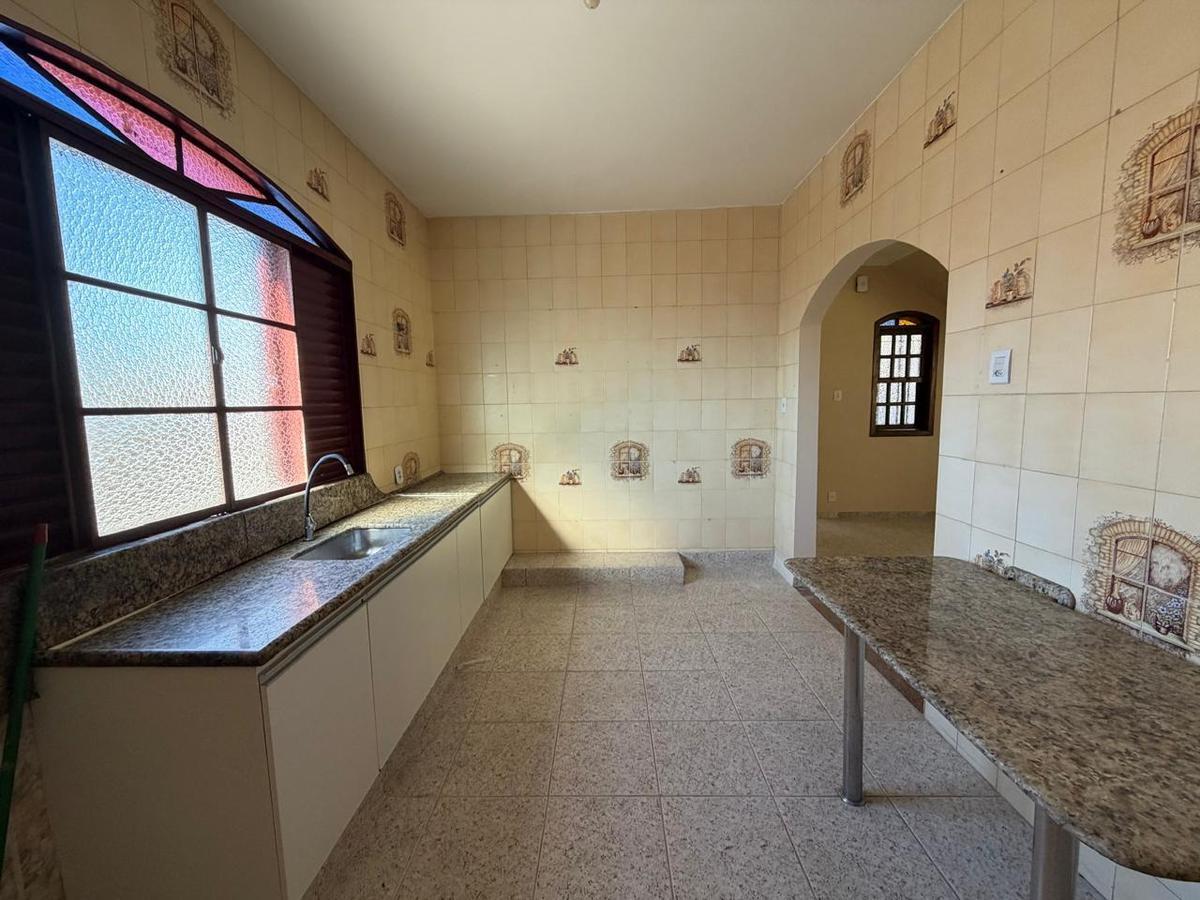 Casa, Alvorada, 4 Quartos, 2 Vagas, 1 Suíte