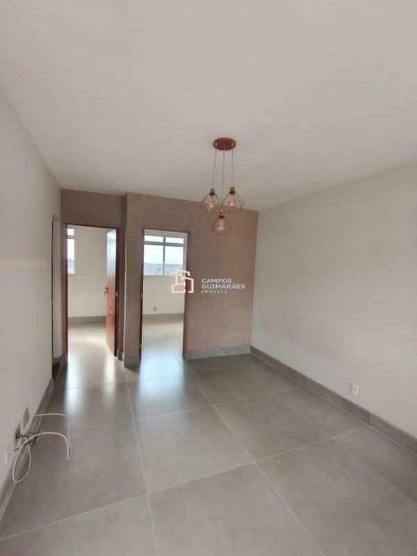 Casa, Solar do Barreiro, 2 Quartos, 1 Vaga