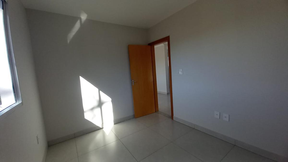 Apartamento, Santa Mônica, 2 Quartos, 1 Vaga
