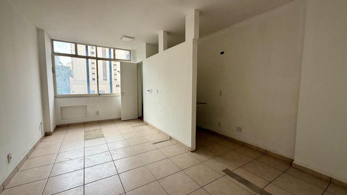 Sala, Centro, 0 Quarto, 1 Vaga