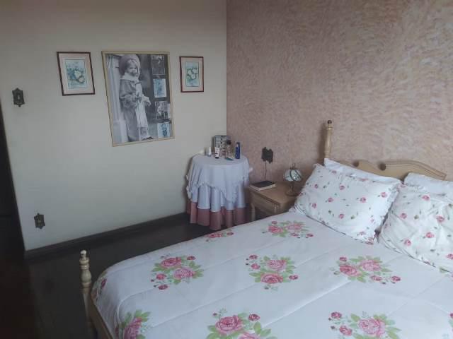 Casa, Cachoeirinha, 4 Quartos, 2 Vagas, 1 Suíte