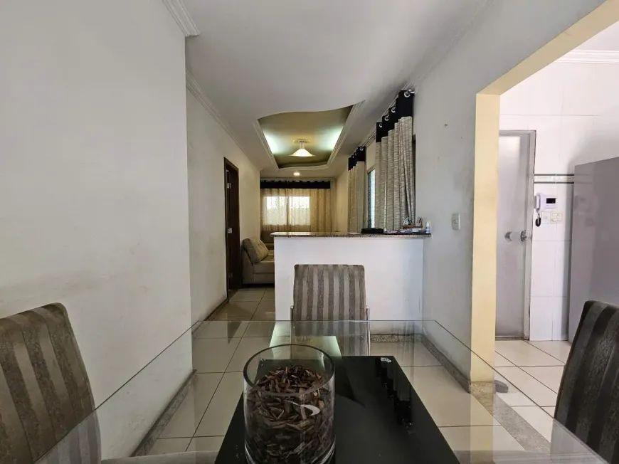 Casa, Santa Branca, 3 Quartos, 2 Vagas, 1 Suíte