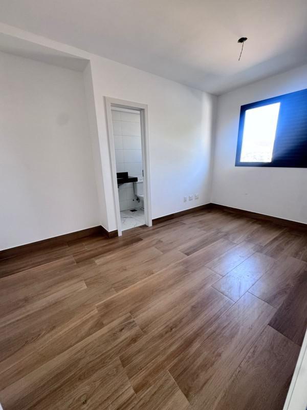 Apartamento, Barreiro, 3 Quartos, 2 Vagas, 1 Suíte