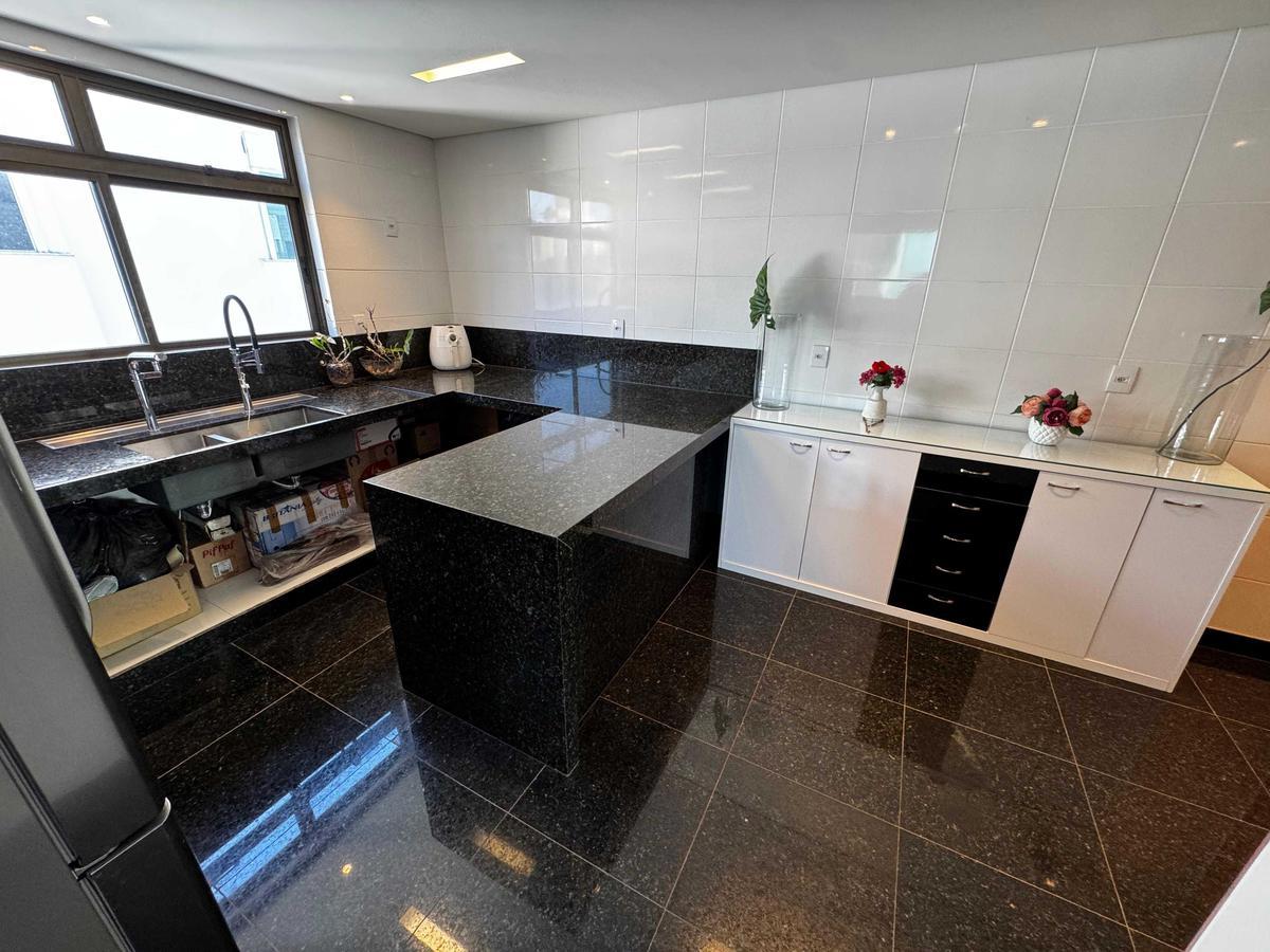 Cobertura, Fernão Dias, 4 Quartos, 4 Vagas, 3 Suítes