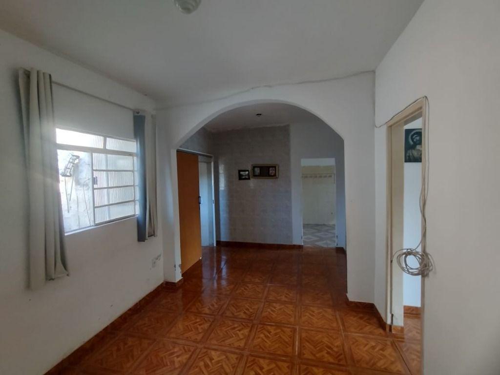 Casa, Itacolomi, 6 Quartos, 12 Vagas