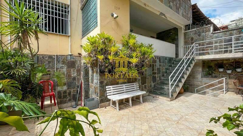 Casa, Serra, 4 Quartos, 2 Vagas, 2 Suítes