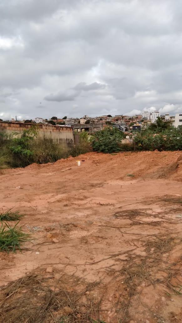 Lote, Vale das Amendoeiras, 0 Quarto, 0 Vaga