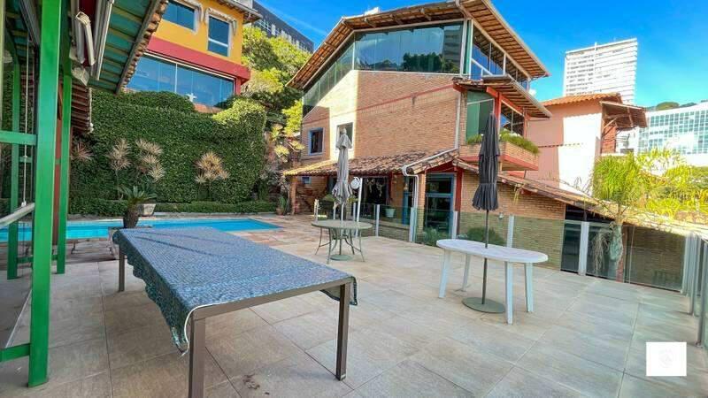 Casa, Santa Lúcia, 5 Quartos, 5 Vagas, 2 Suítes