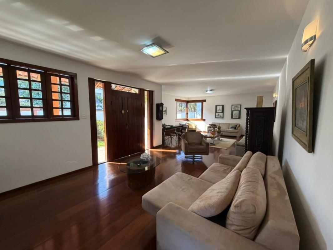 Casa, São Luiz (pampulha), 4 Quartos, 8 Vagas, 1 Suíte