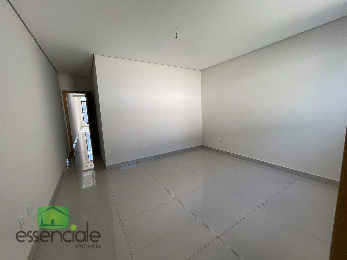 Casa, Europa, 3 Quartos, 3 Vagas, 1 Suíte