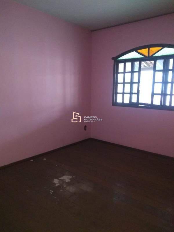 Casa, Barreiro, 4 Quartos, 2 Vagas, 1 Suíte