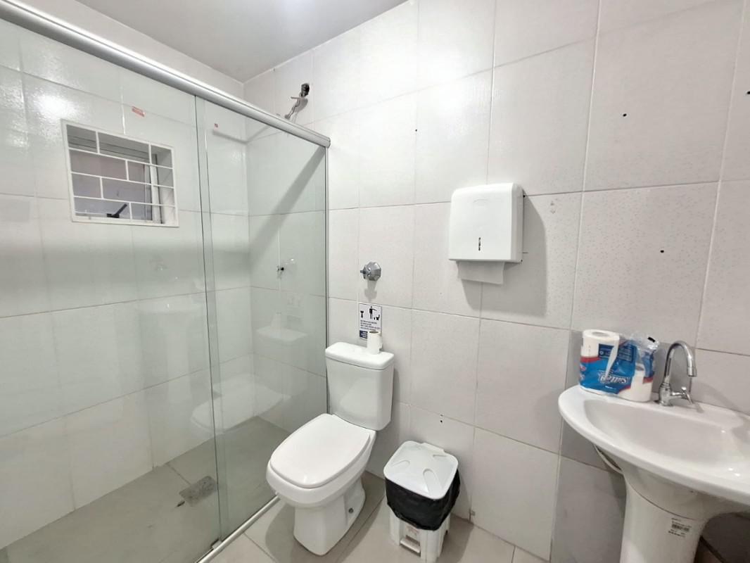 Casa Comercial, Floresta, 5 Quartos, 4 Vagas, 1 Suíte