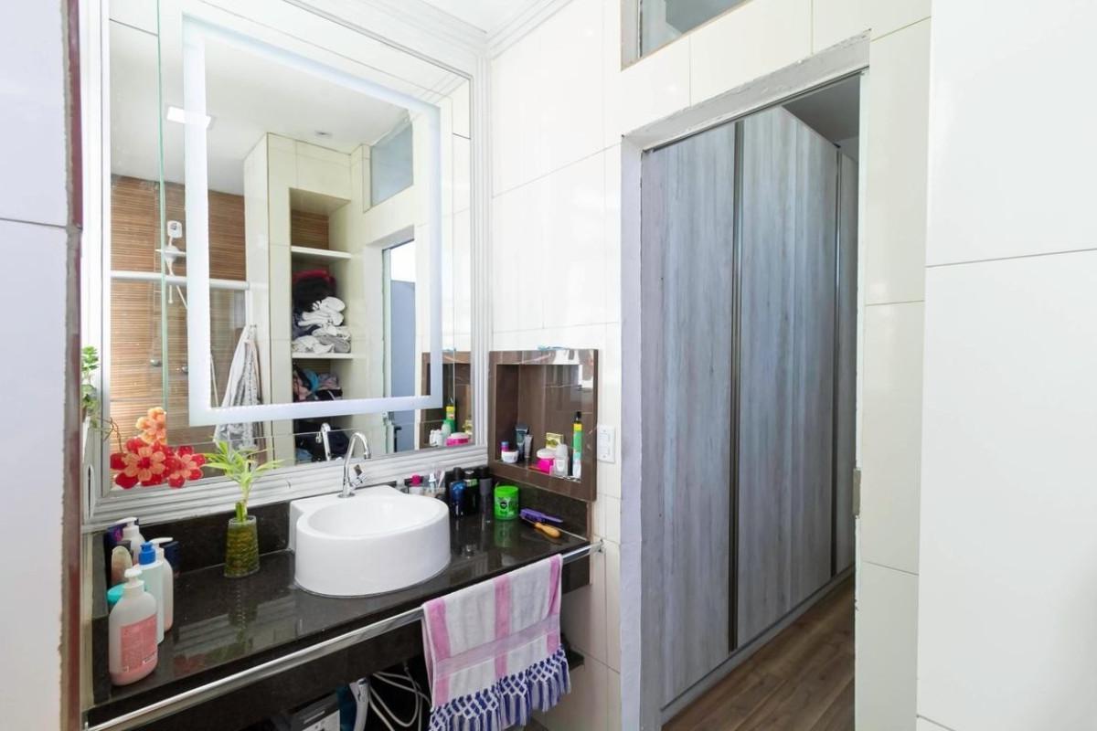 Casa, Santa Terezinha, 4 Quartos, 4 Vagas, 1 Suíte
