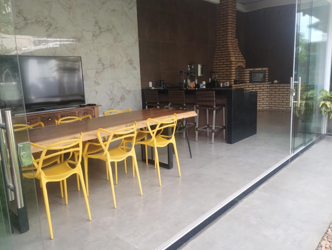 Casa, Centro, 3 Quartos, 4 Vagas, 2 Suítes