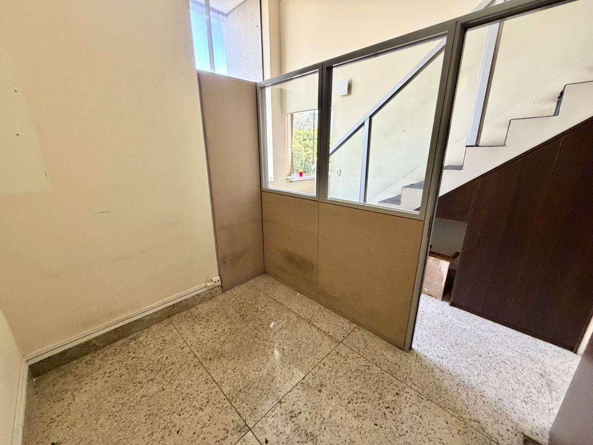 Sala, São José, 0 Quarto, 3 Vagas