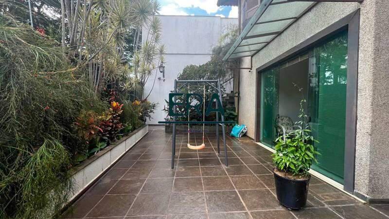 Casa, Comiteco, 5 Quartos, 6 Vagas, 2 Suítes