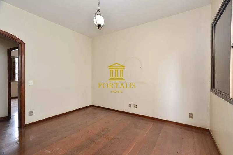 Apartamento, Funcionários, 4 Quartos, 3 Vagas, 2 Suítes