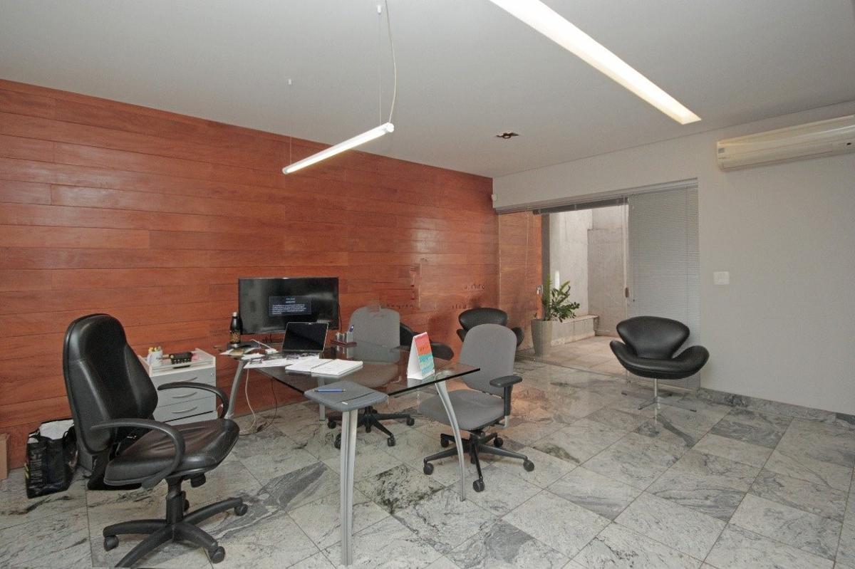 Prédio, Floresta, 0 Quarto, 14 Vagas