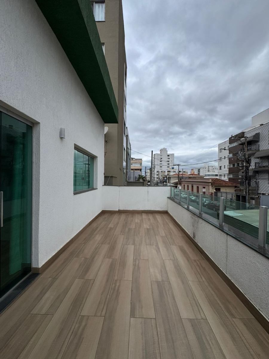 Casa, Floresta, 5 Quartos, 2 Vagas, 2 Suítes