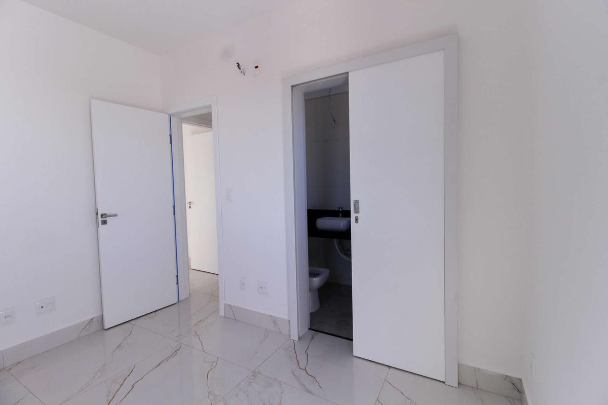 Apartamento, Planalto, 3 Quartos, 2 Vagas, 1 Suíte