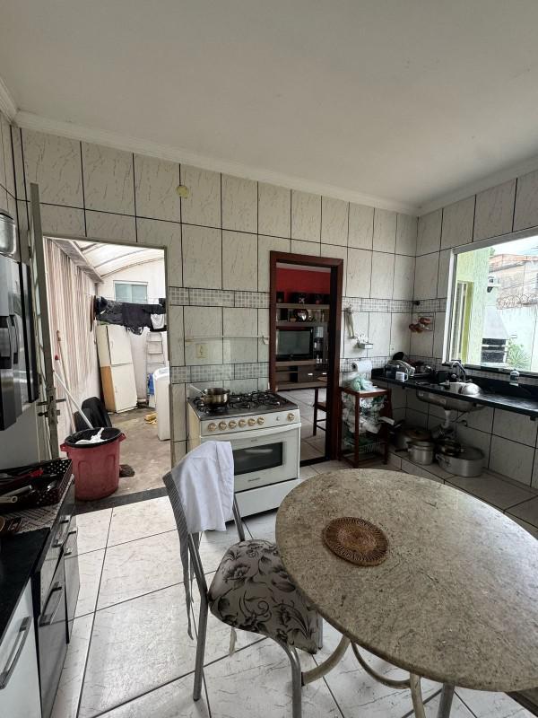 Casa, Coqueiros, 2 Quartos, 4 Vagas, 1 Suíte