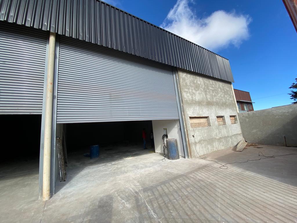 Galpão, Jardim Canadá, 0 Quarto, 0 Vaga