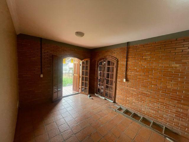 Casa, Centro, 3 Quartos, 2 Vagas, 1 Suíte