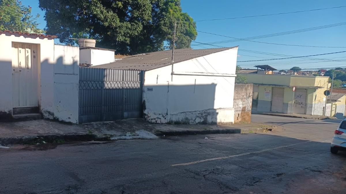 Casa, João Pinheiro, 3 Quartos, 0 Vaga
