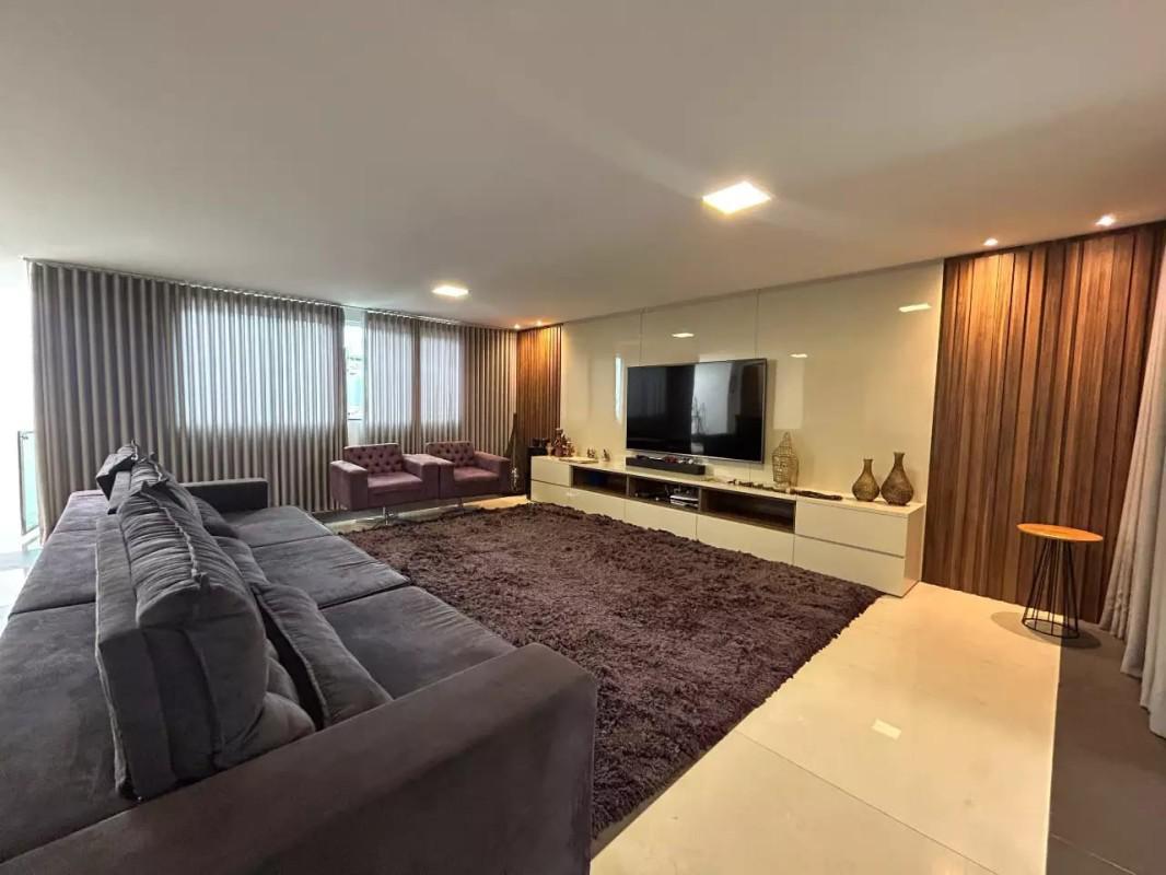 Casa, Teixeira Dias, 3 Quartos, 5 Vagas, 1 Suíte